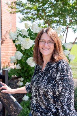 Anne Stott Customer Account Specialist profile headshot